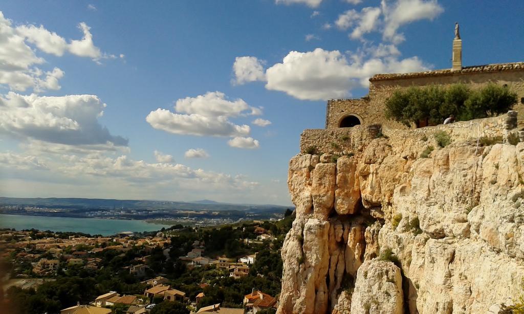 Ibis Budget Marseille Vitrolles Витроль Экстерьер фото