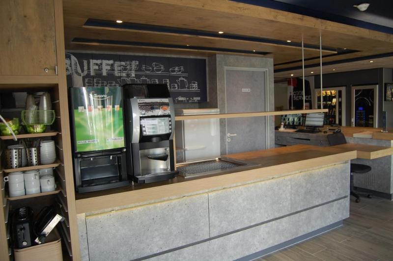 Ibis Budget Marseille Vitrolles Витроль Экстерьер фото