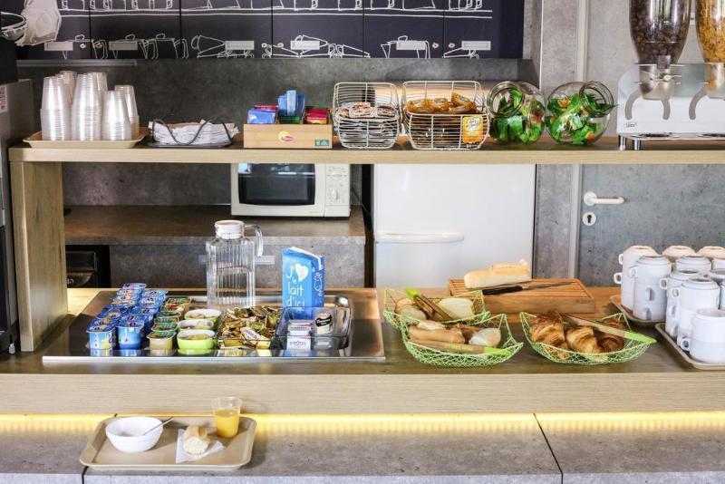 Ibis Budget Marseille Vitrolles Витроль Экстерьер фото