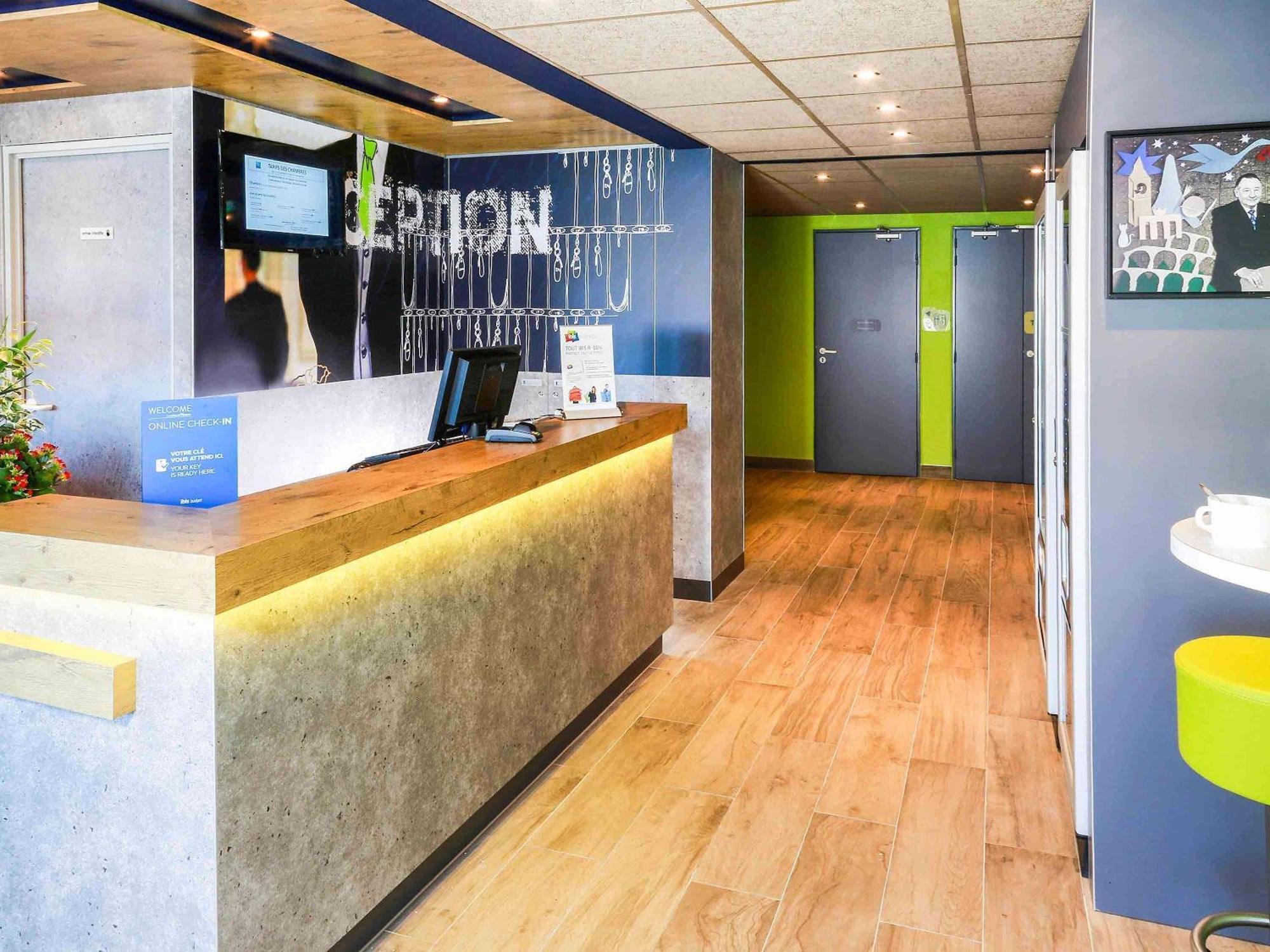 Ibis Budget Marseille Vitrolles Витроль Экстерьер фото