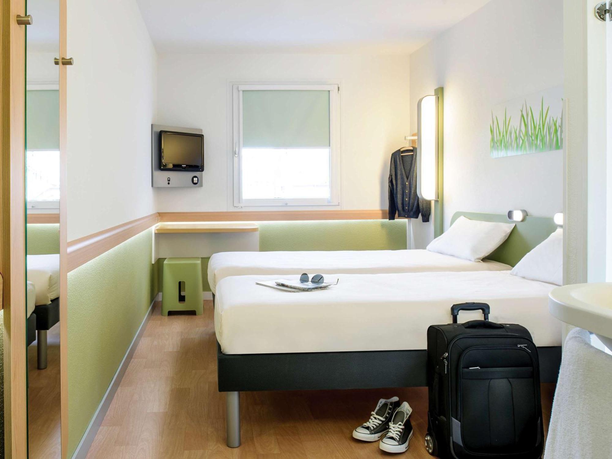 Ibis Budget Marseille Vitrolles Витроль Экстерьер фото