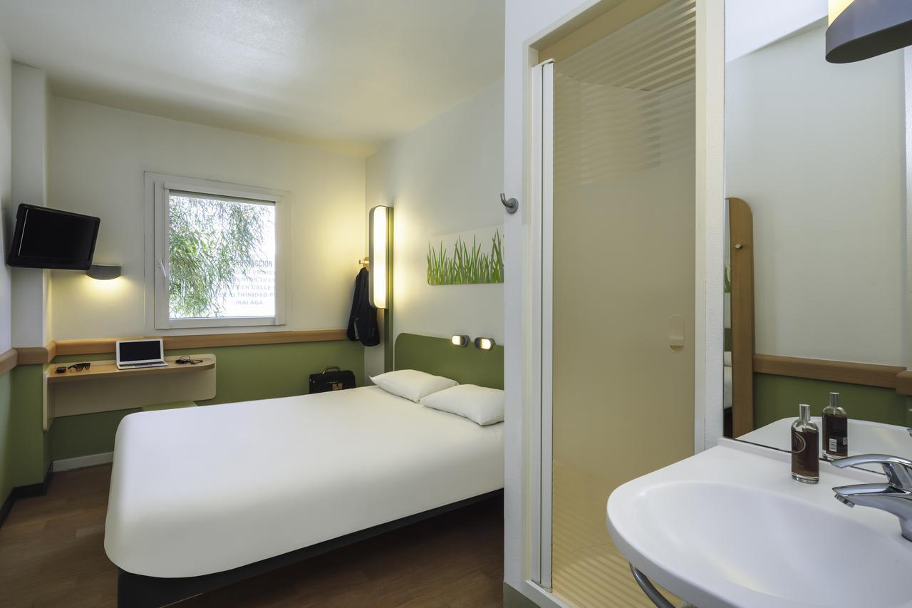 Ibis Budget Marseille Vitrolles Витроль Экстерьер фото