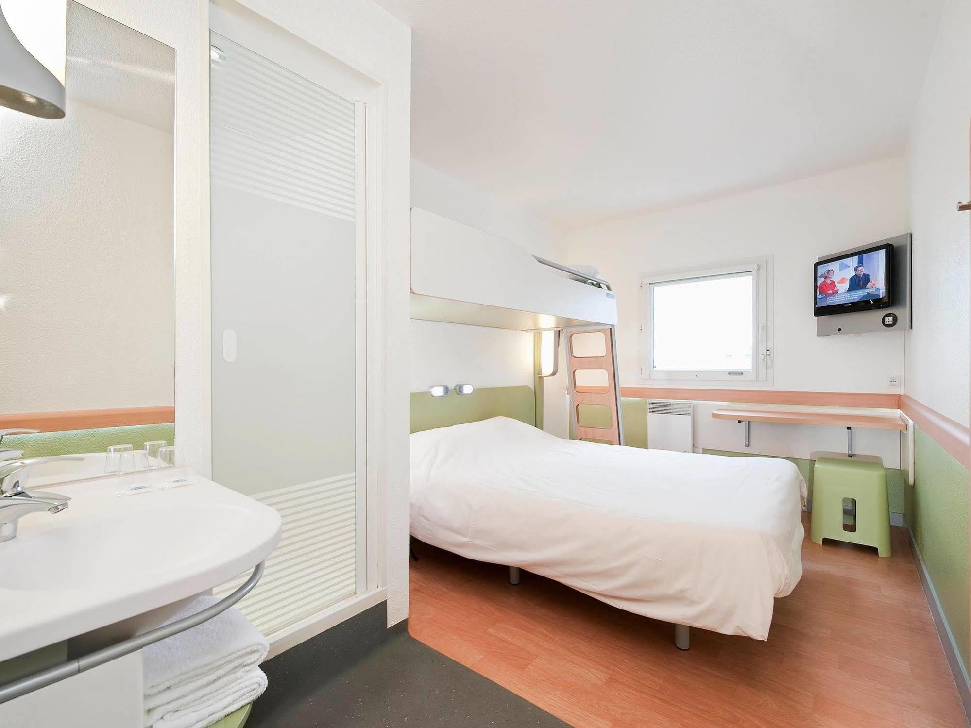Ibis Budget Marseille Vitrolles Витроль Экстерьер фото